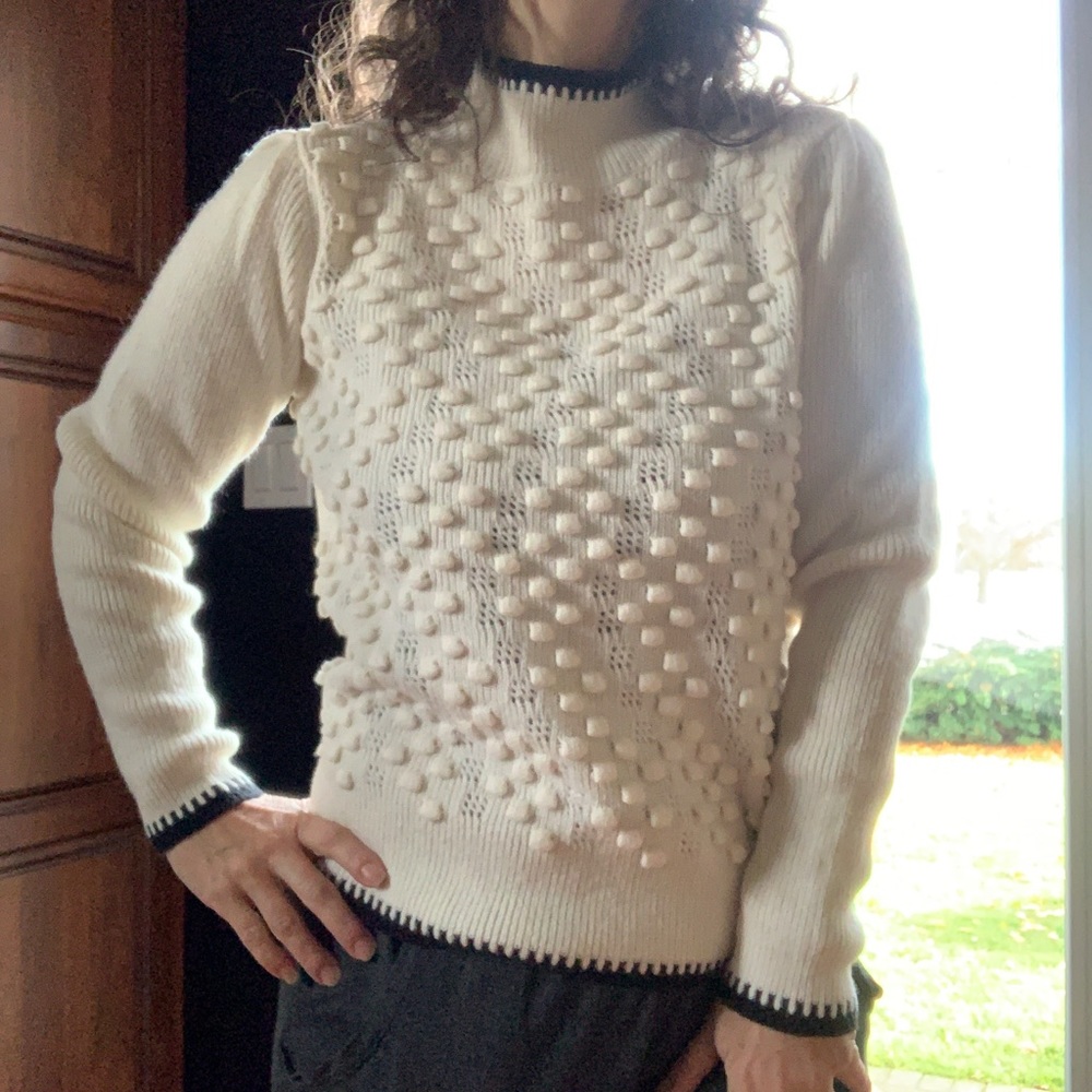 Beautiful CeCe pointelle and bubble knit sweater Black & Cream Winter White